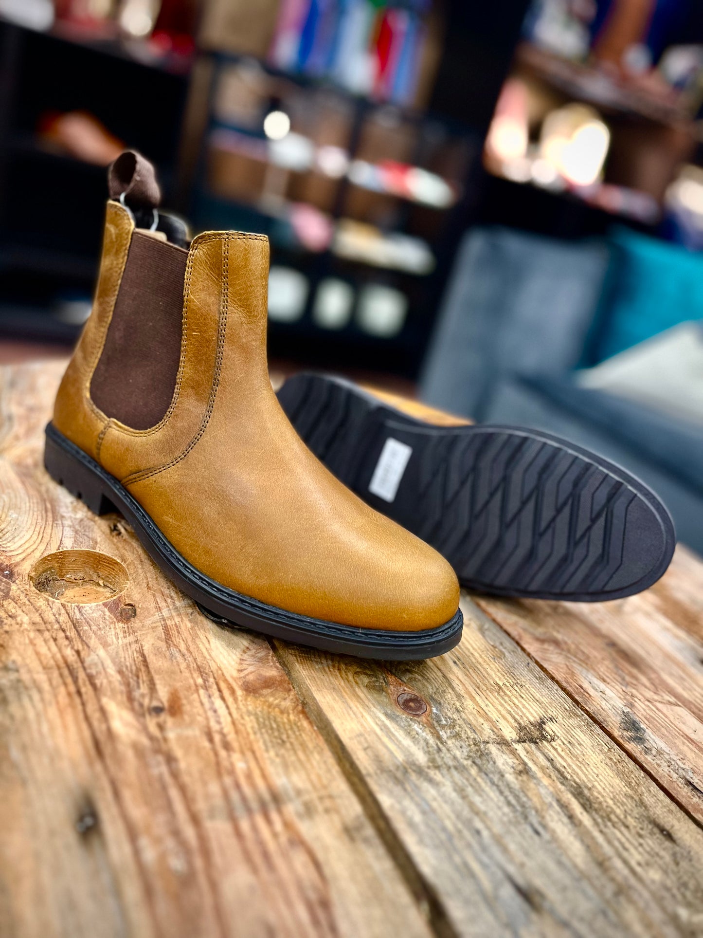 Oaktrak Fergus Chelsea Boot - Rustic Brown