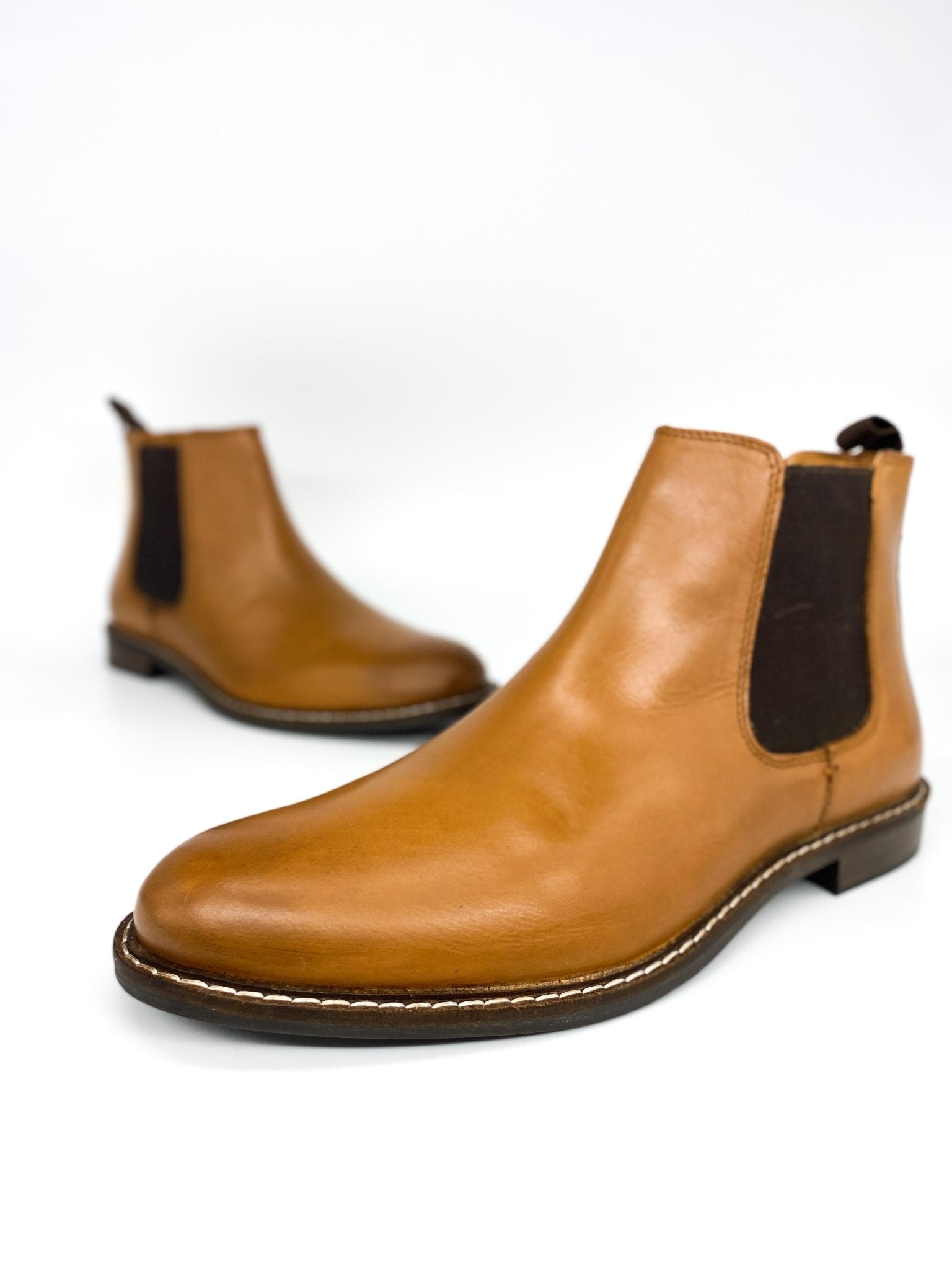 Mens chelsea hotsell boots tan